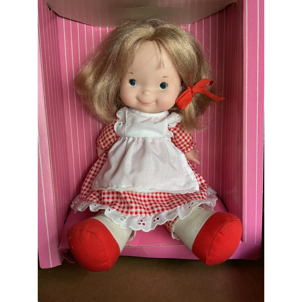 Fisher Price Vintage 1973 doll Mary Lapsitter 200 Red White Gingham W/ Apron box